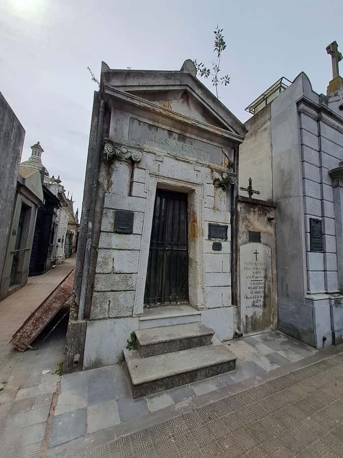 Recoleta & Cemetery for curious people - What the $34 price gets you