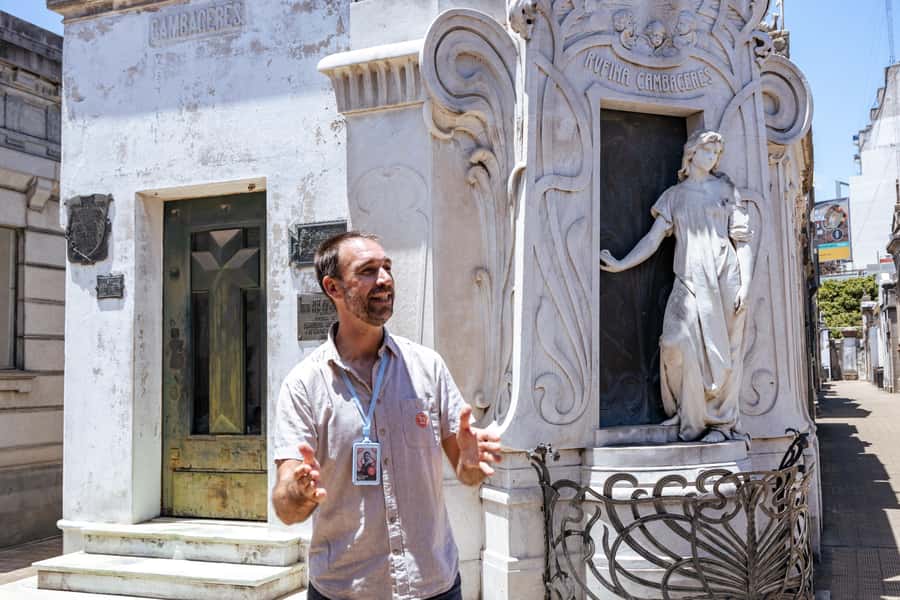 Recoleta Cemetery - Small Group Tour of History & Secrets - Inside the cemetery: marble, ambition, and family memory
