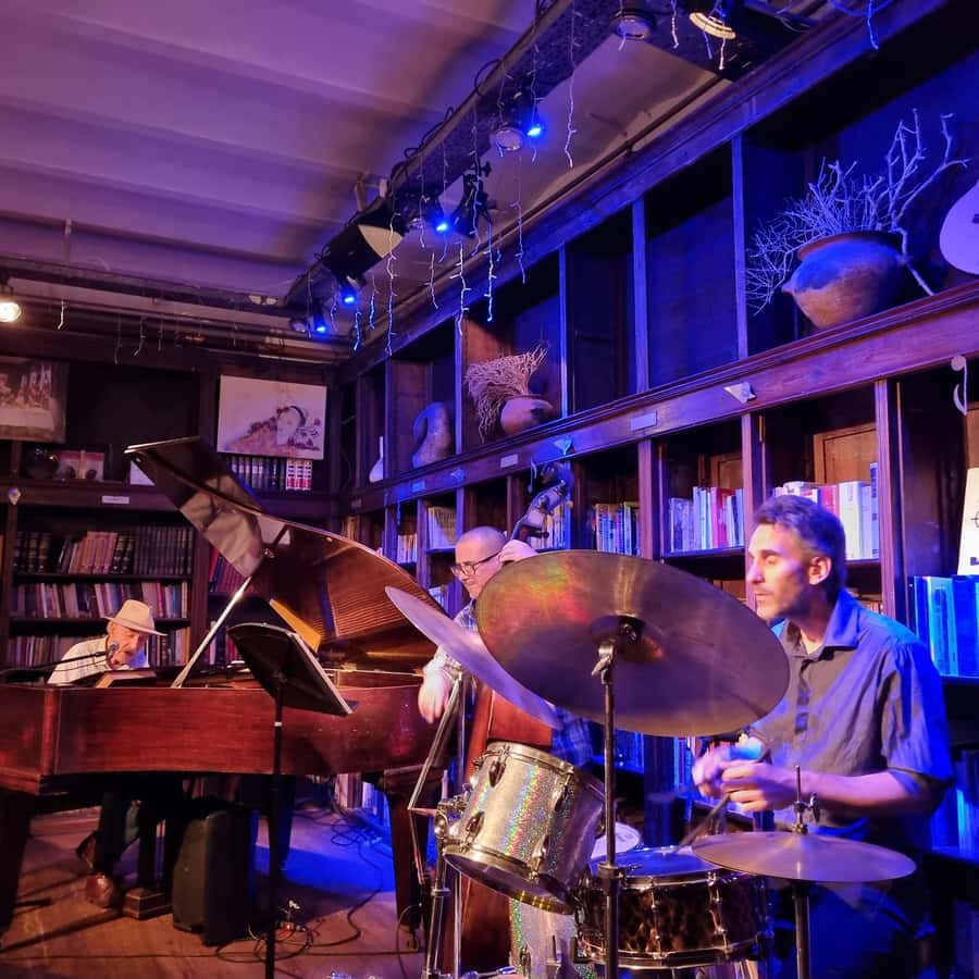 Recoleta Walking Tour and Live Jazz Show - Key points to know before booking