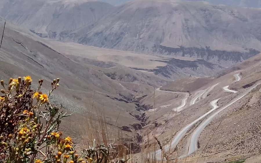 Salta or Jujuy: Iruya and Salinas Grandes 2-Day Tour - Leaving Salta or Jujuy before breakfast