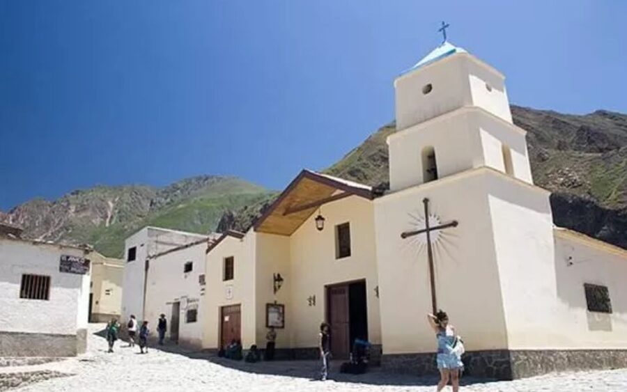 Salta or Jujuy: Iruya and Salinas Grandes 2-Day Tour - Forty-five minutes on the Salinas Grandes