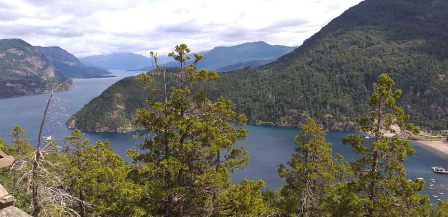 San Martin de los Andes along the Route of the 7 Lakes - The seven lakes, named one by one