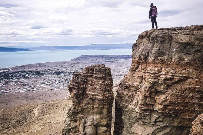Southroad Calafate Balcony Experience with Tour Mode Options - Reaching the upper viewpoints by rough road