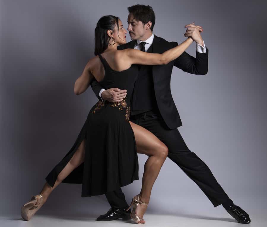 Tango Lesson in Buenos Aires with professional dancers - Who should book this tango class