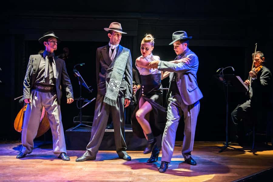 Tango Show at El Querandi with optional Dinner - What the evening suits best