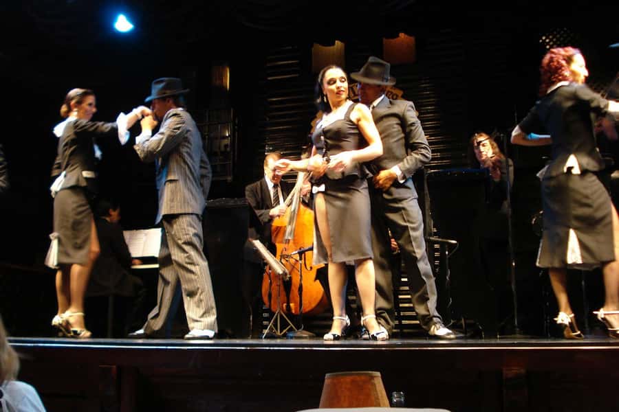 Tango show in La Ventana with optional Dinner - From tango to northern Argentina