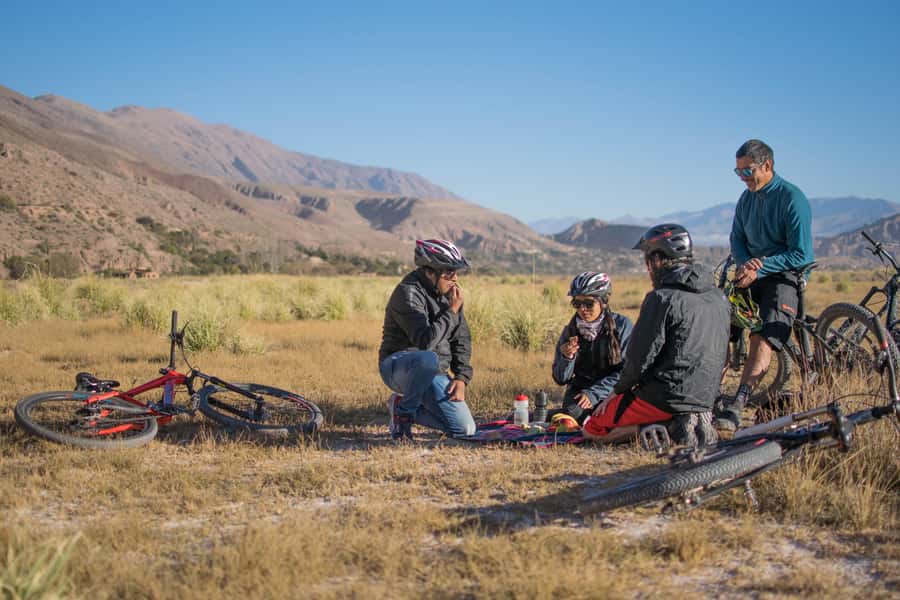 Tilcara: 2 hours cycling tour trough the rural area - Multicolored hills and the story of the region
