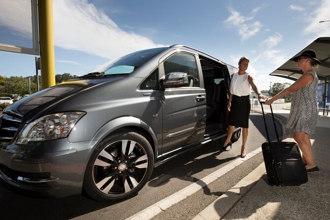Transfer Buenos Aires Downtown Hotel to Domestic (AEP) or Cruise Terminal - The drivers and the level of help