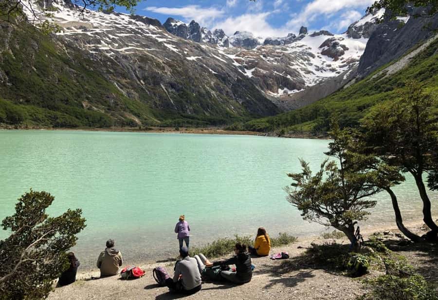 Trekking to Emerald Lagoon - What the guides add to the experience