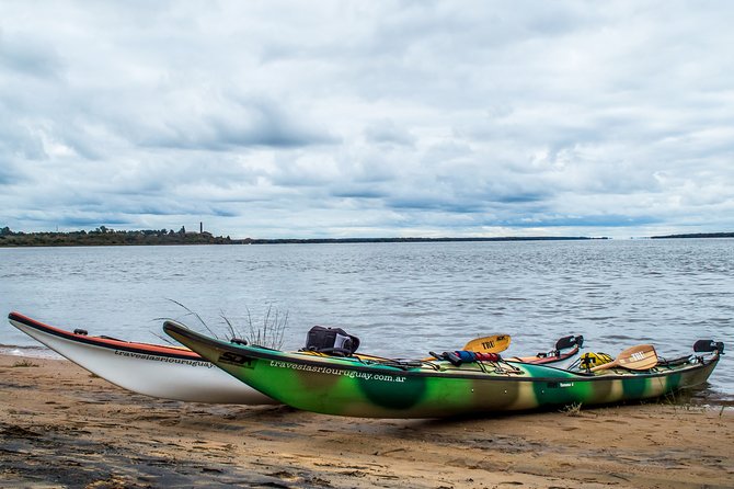 TRU KAYAK - Cruise along the majestic Uruguay River - Resting on a beach during the long outing