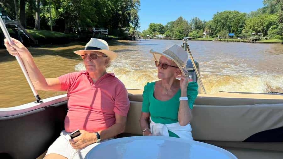 Unique Tigre and Delta Private Day Cruise Navegation - Arriving in Tigre by water