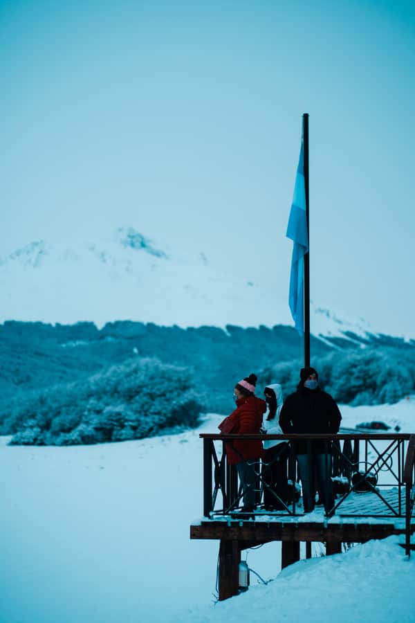 USHUAIA | Escondido and Fagnano Lakes - Languages, pickup, and practical limits