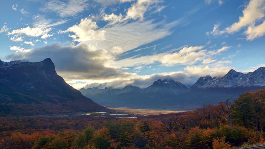 Ushuaia: Off-Road 4X4 Lakes Tour - Guides can shape the whole day