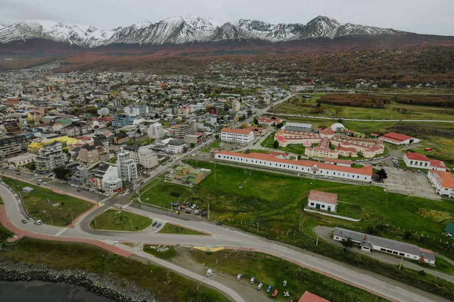 Ushuaia Scenic Flight | 7 minutes - The seven-minute route over Ushuaia