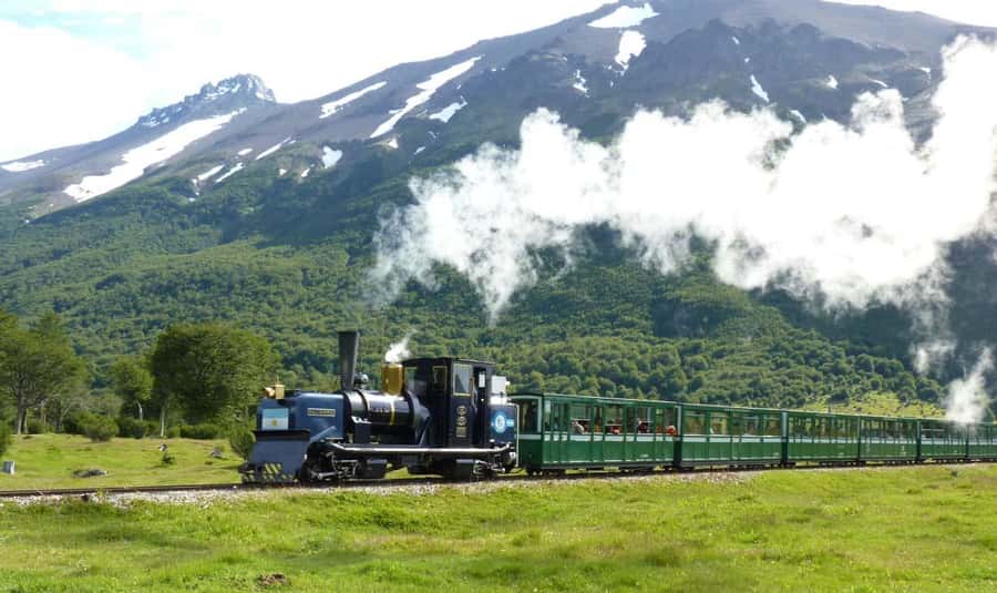 Ushuaia: Tierra del Fuego National Park Half-Day Tour - The ride from Ushuaia into the park