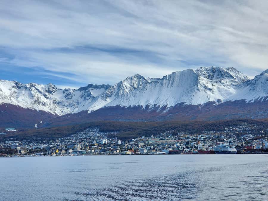 Ushuaia: Tour: Beagle Channel Navigation - Leaving Ushuaia Bay through Paso Chico