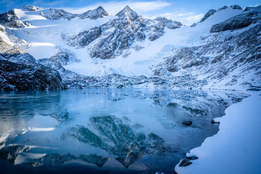 Vinciguerra Ice Experience - Crossing peatland, rivers, and southern forest