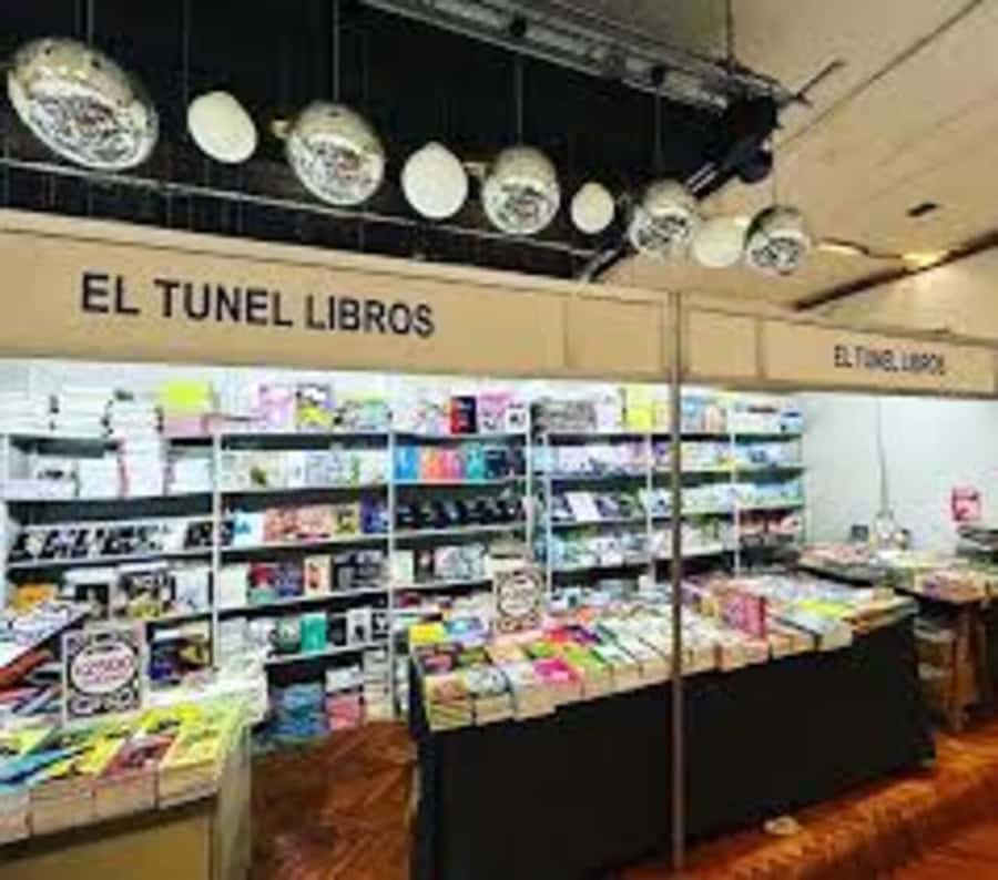 Walking Tour: Buenos Aires bookstores - What the guides add to the bookstores